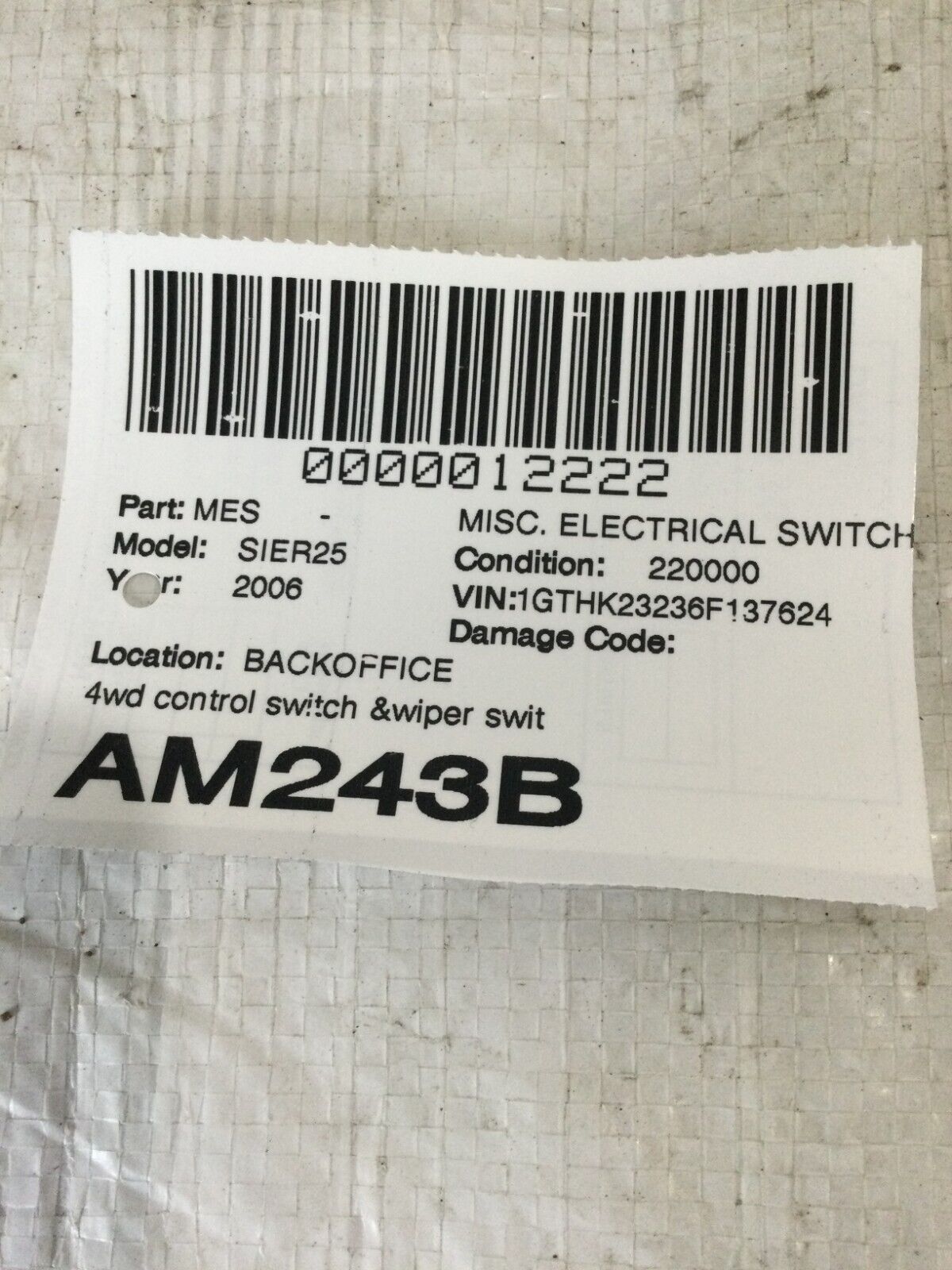 2003-2006 GMC Sierra 2500HD 4WD Control Switch OEM