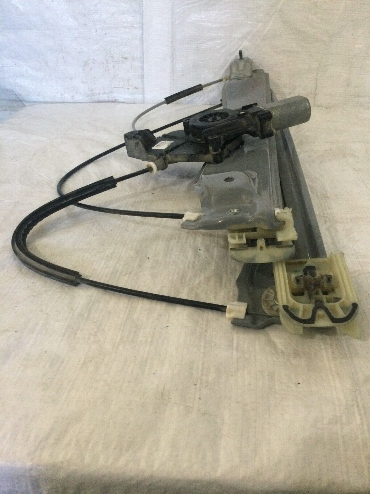 2021 Chevrolet Silverado 1500 Front Right Passenger Window Motor Regulator OEM