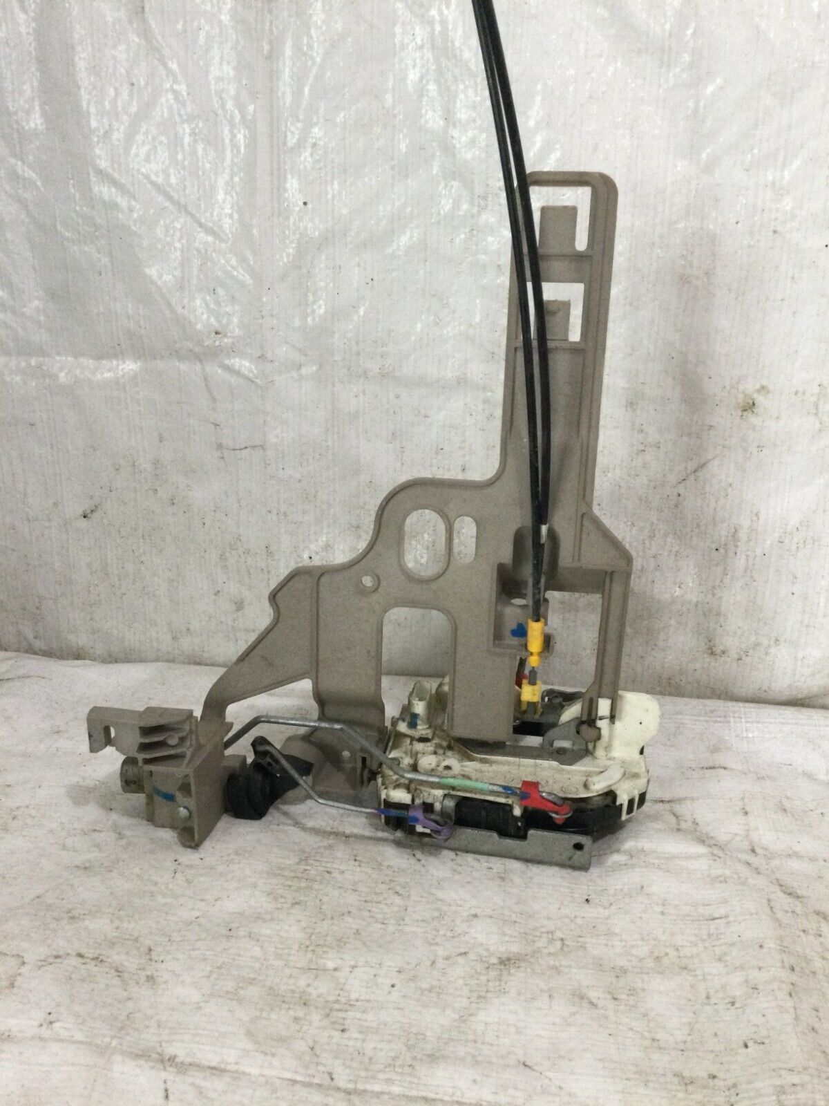 2017 Jeep Wrangler Passenger Right Front Door Latch Power Lock OEM