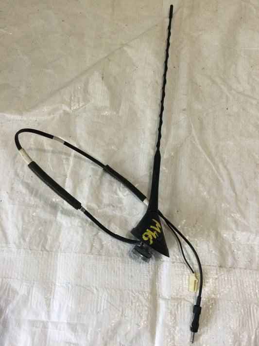 2009 Toyota Prius  AM/ FM Radio Antenna Assembly OEM