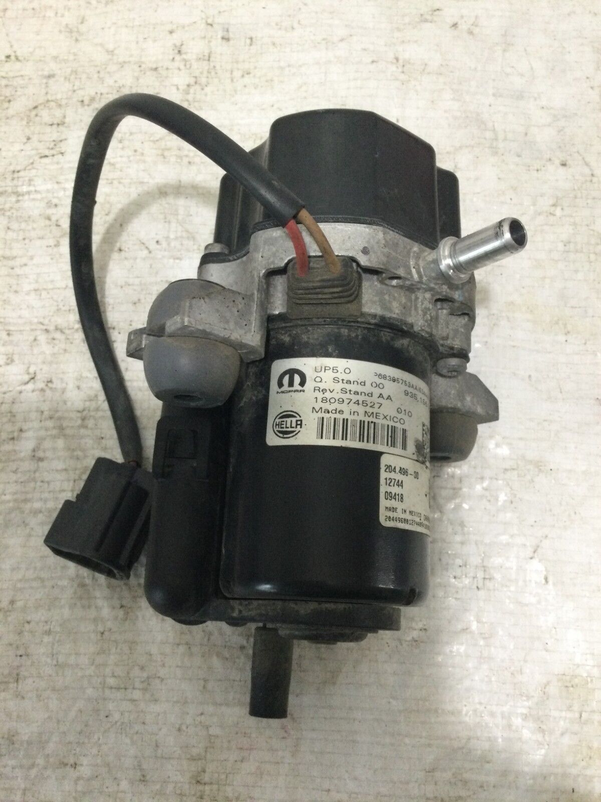 2017 2018 2019 Dodge Ram 1500 Brake Booster Vacuum Pump 180974527 OEM