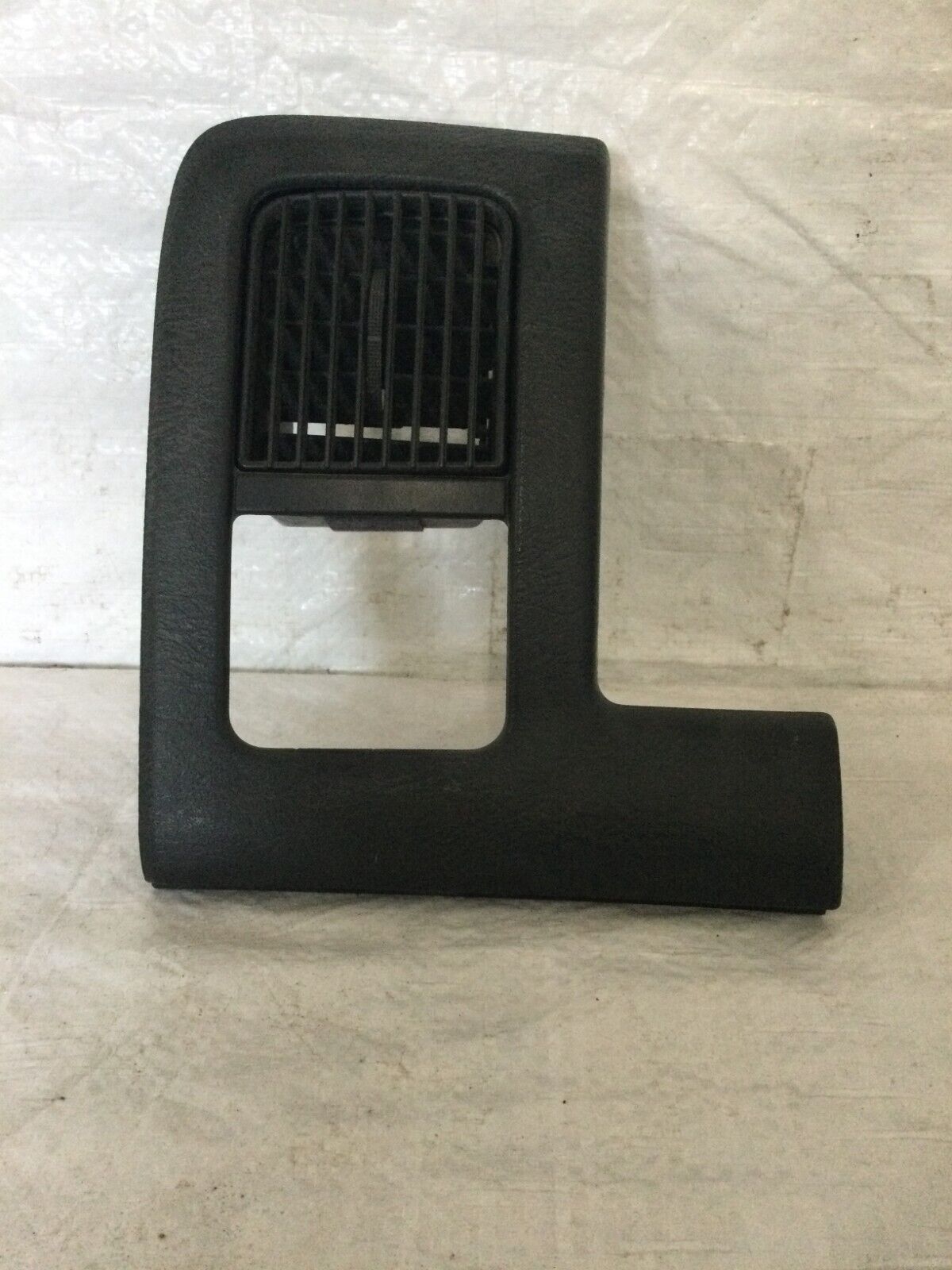 2004-2005 Dodge Ram 1500 Trim W / Air Vent OEM Left Side