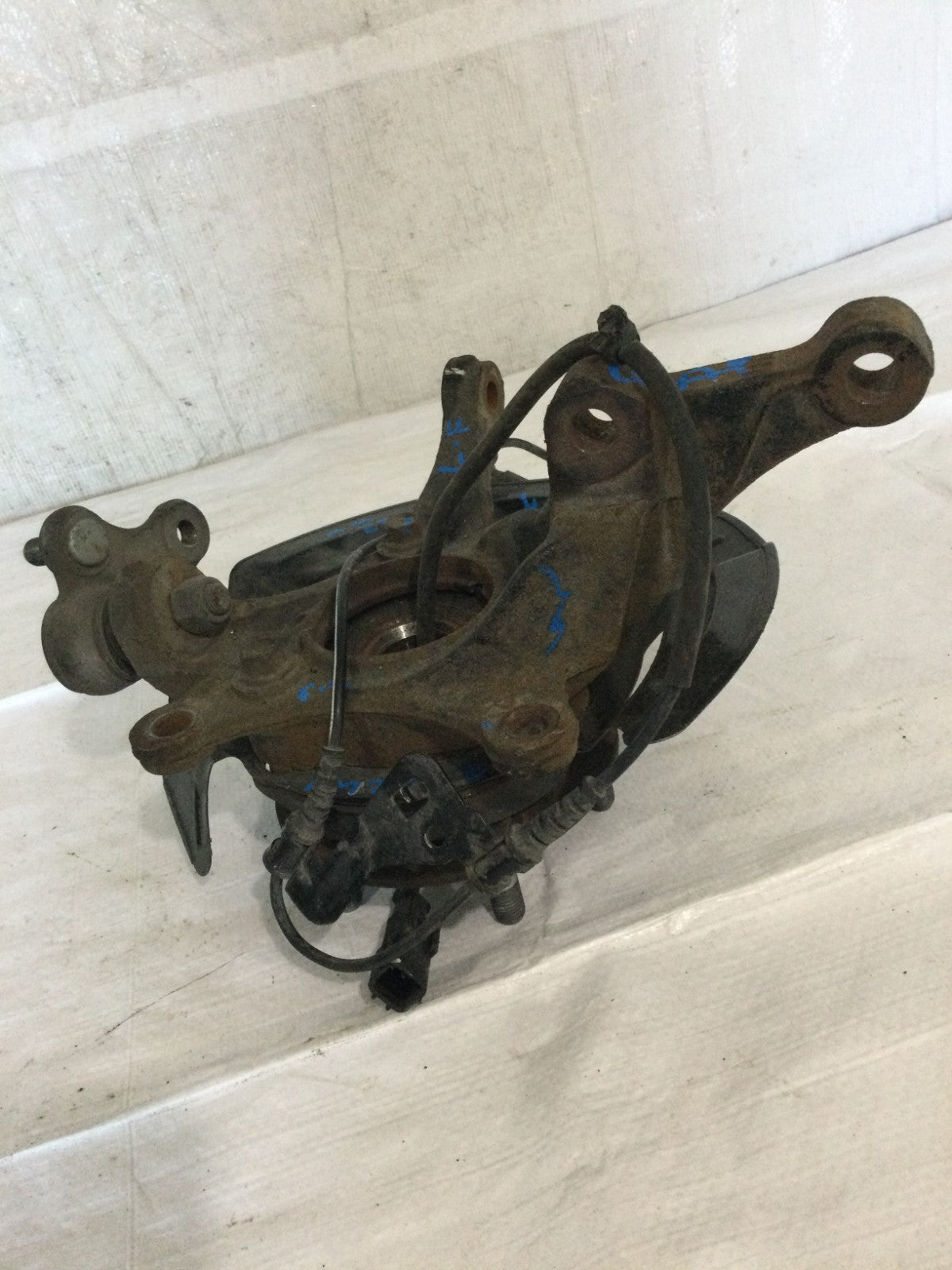 2020 Kia Forte Front Left Spindle Knuckle OEM