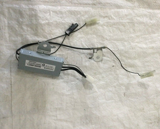 2007-2011 Toyota Camry Radio Antenna Amplifier Control Module 86300-06071 OEM