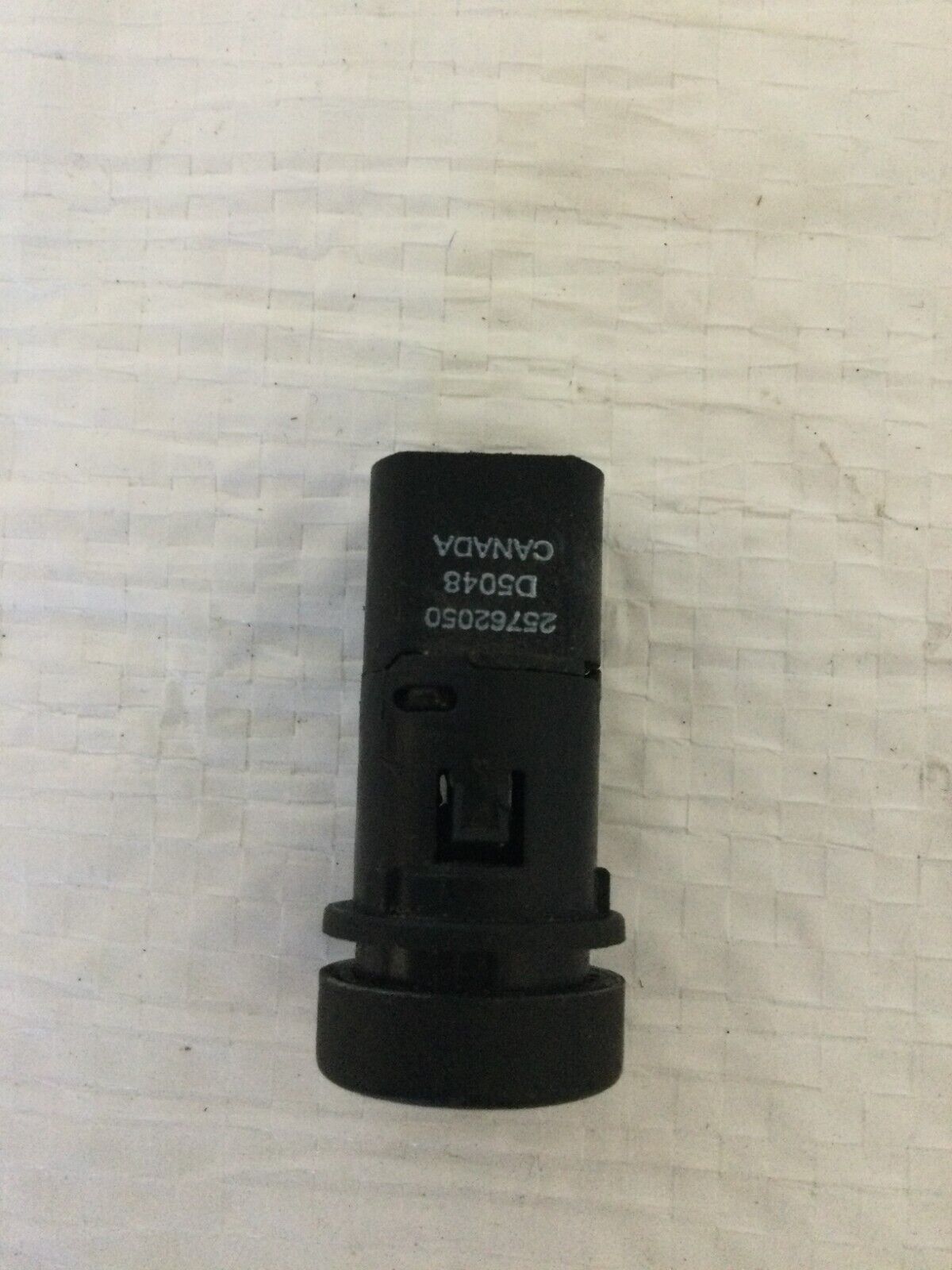 2007 Chevy Cobalt Trunk Open Release Push Button Popper Switch 25762050 OEM 