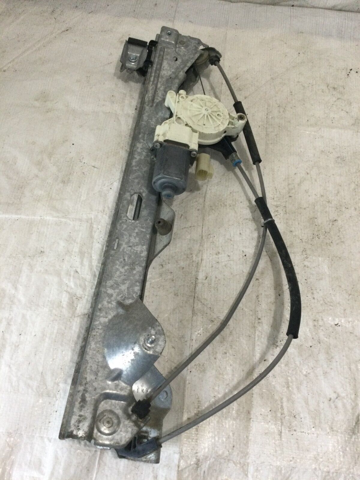 2007 GMC YUKON XL1500  Rear Right Passenger  Side  Door Power  Window Regulator