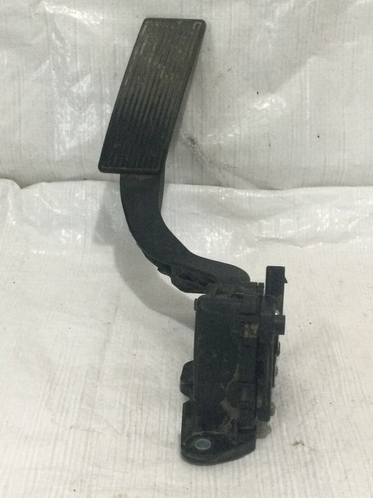 2006 GMC Sierra 2500 Accelerator Gas Pedal OEM 15233970