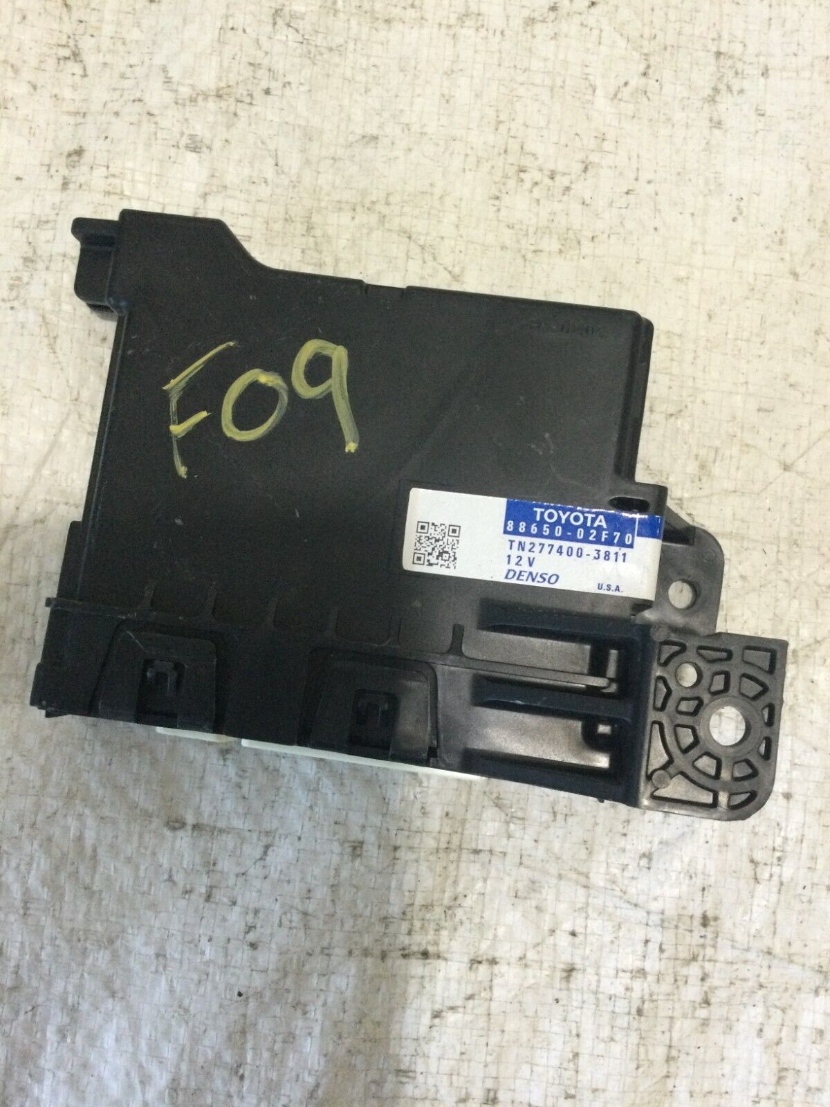 2018 Toyota Corolla AC Amplifier Climate Control Module 88650-02F70 OEM