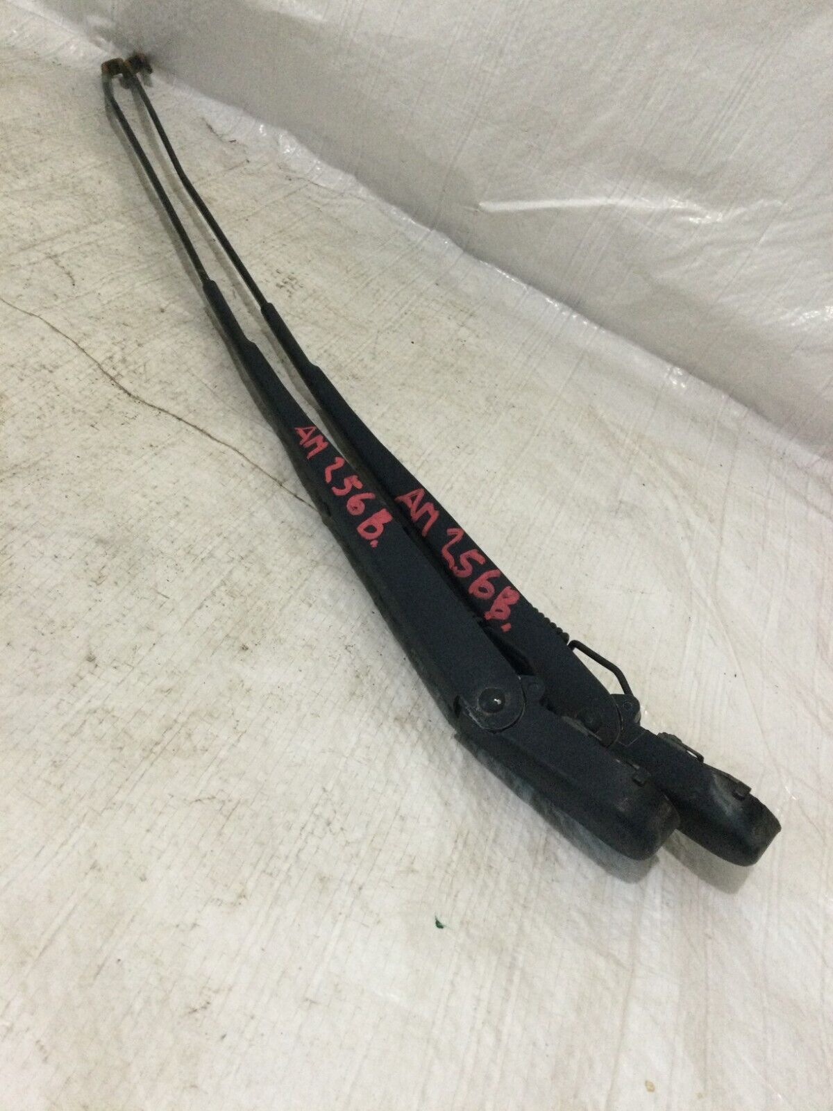 2005 Dodge Ram 1500 Wiper Arm Set  55077131AD  OEM