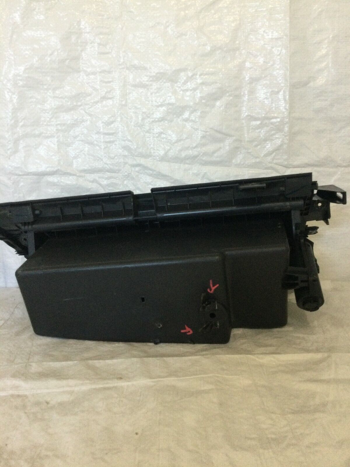 2016-2019 Chevy Cruze Storage Compartment Glove Box 84122176 OEM