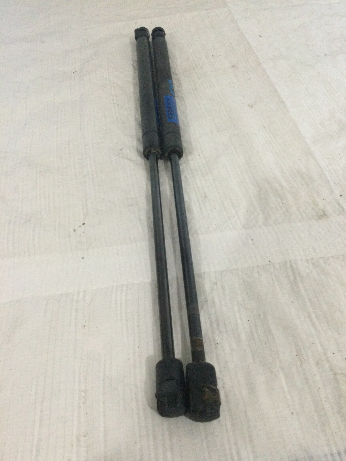 2003 Dodge Ram 2500 Hatch Support Struts OEM