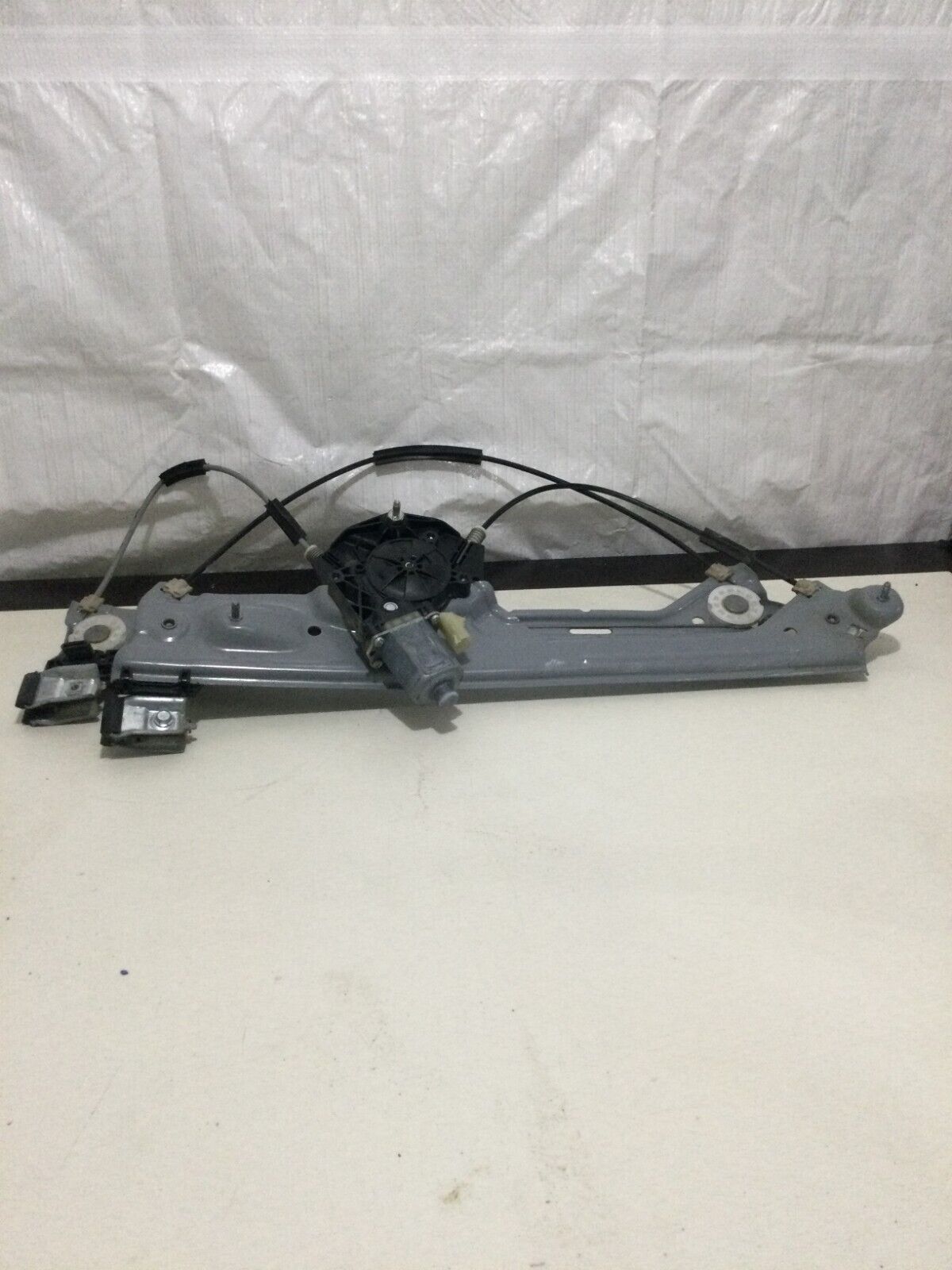 2018 Chevrolet Silverado 1500 Front Right Window Regulator Motor OEM