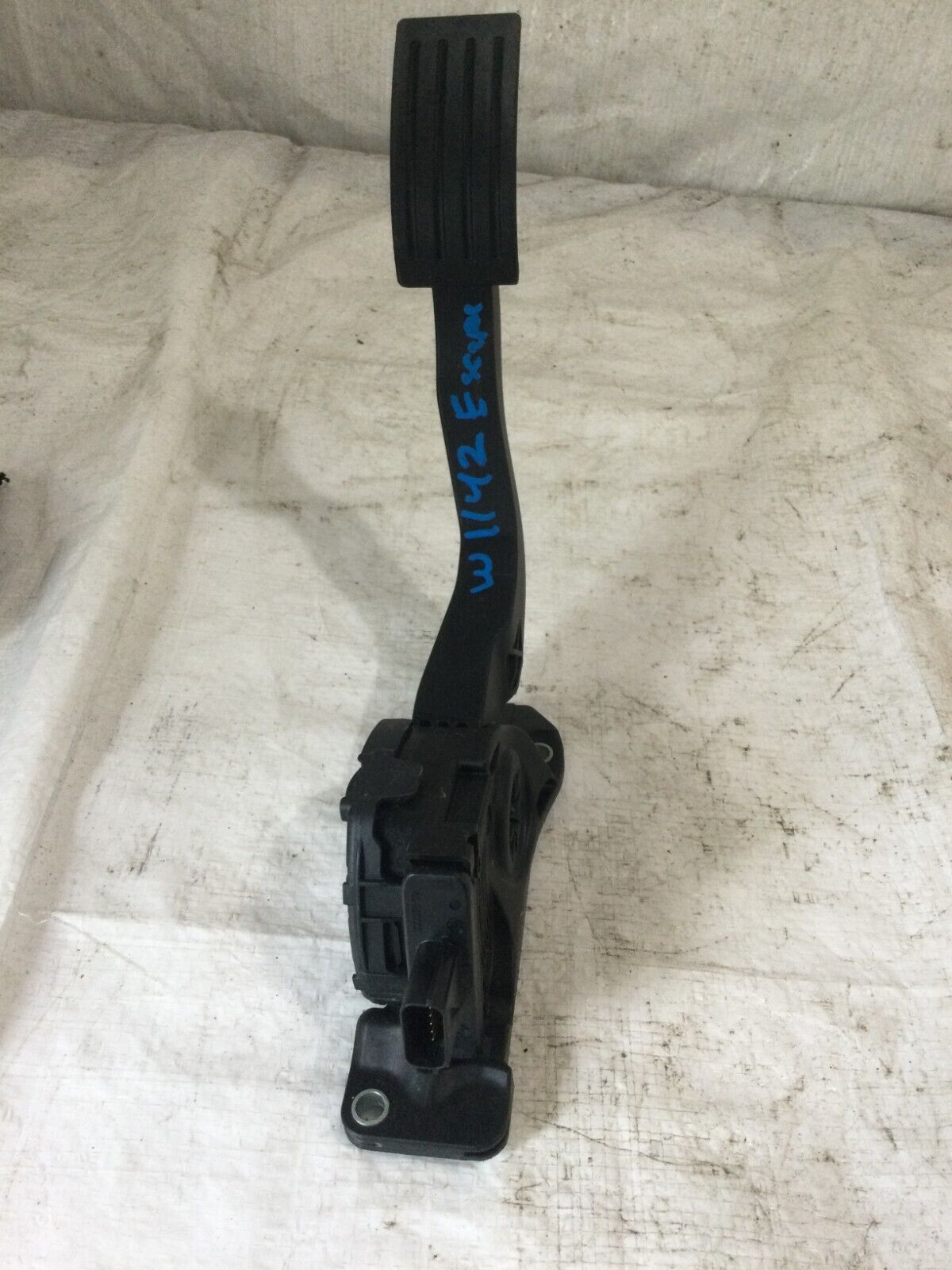 2017 Ford Escape Accelerator Gas Pedal  F1DC-9F836-AA OEM