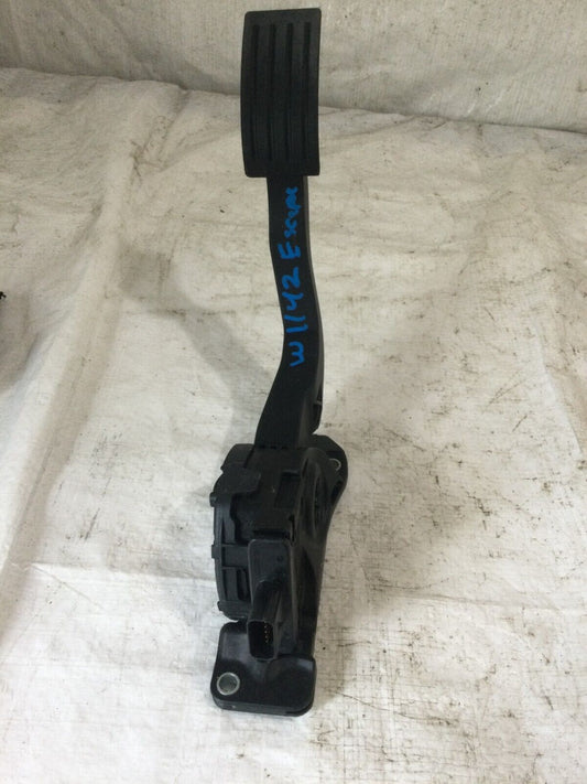 2017 Ford Escape Accelerator Gas Pedal  F1DC-9F836-AA OEM