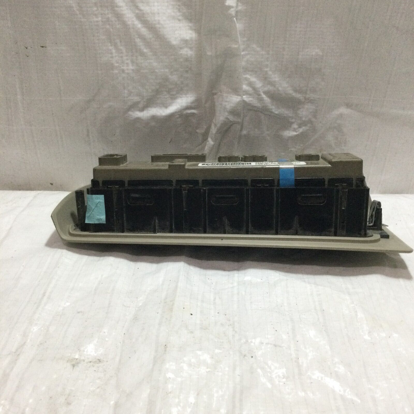 2003 to 2006 Chevrolet Tahoe Front Right RH Door Window Switch 10398572 OEM