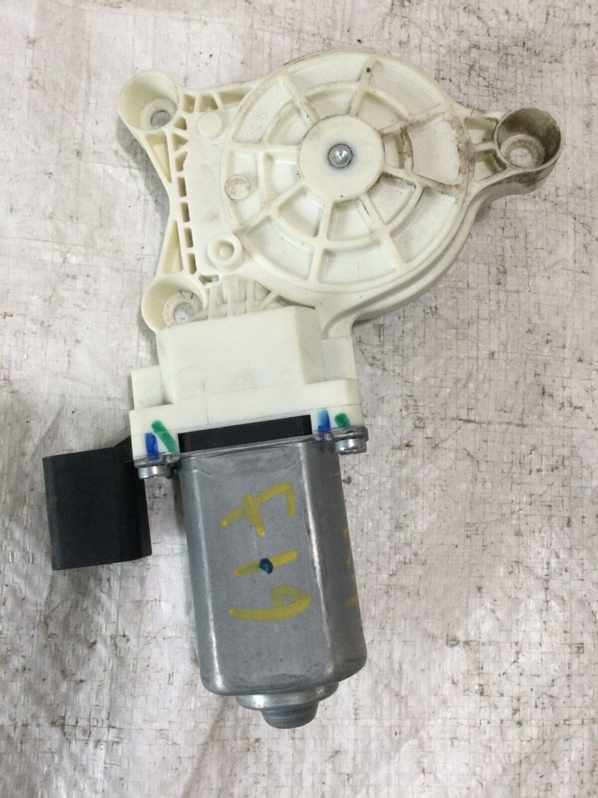2018 RAM 1500 Front  Right side Door Power Window Motor OEM