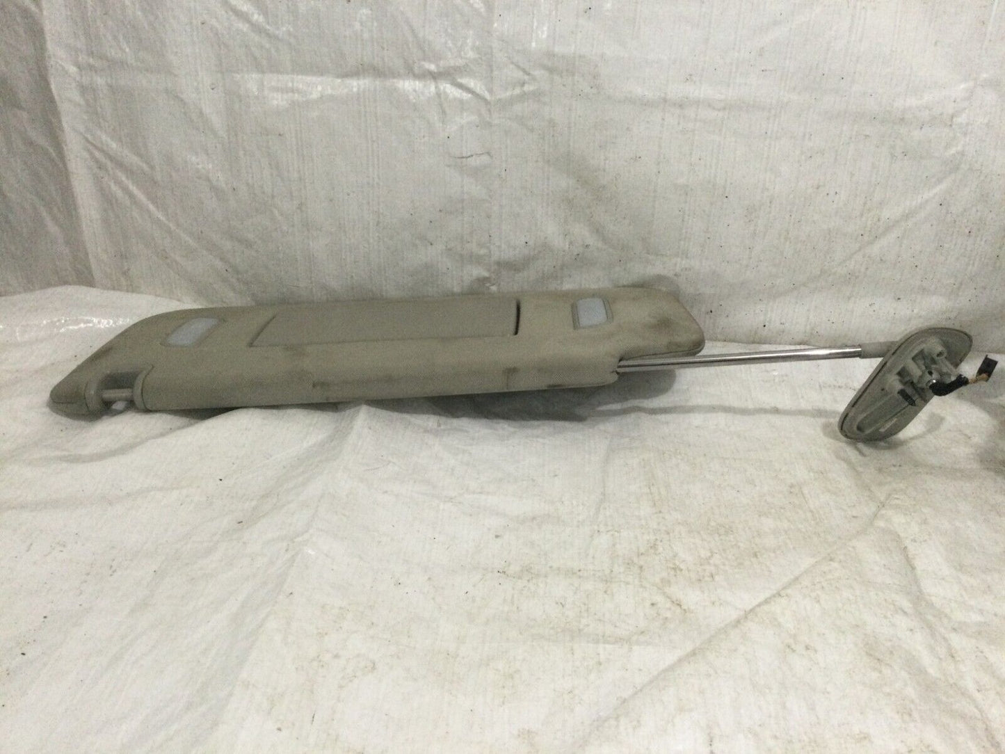 2007 Cadillac Escalade Left Driver  Sun Visor  Illuminated OEM
