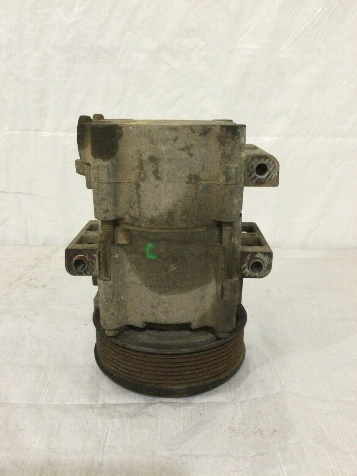 2005-2006 Ford F-350SD 6.0L A/C Compressor 6C34-19D629-AA OEM