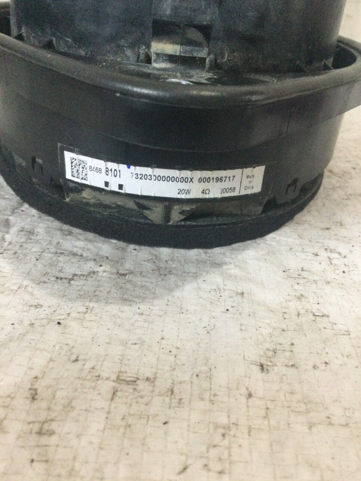 2020-2021 Chevrolet Silverado 1500 Front Right Door Speaker 84688101 OEM