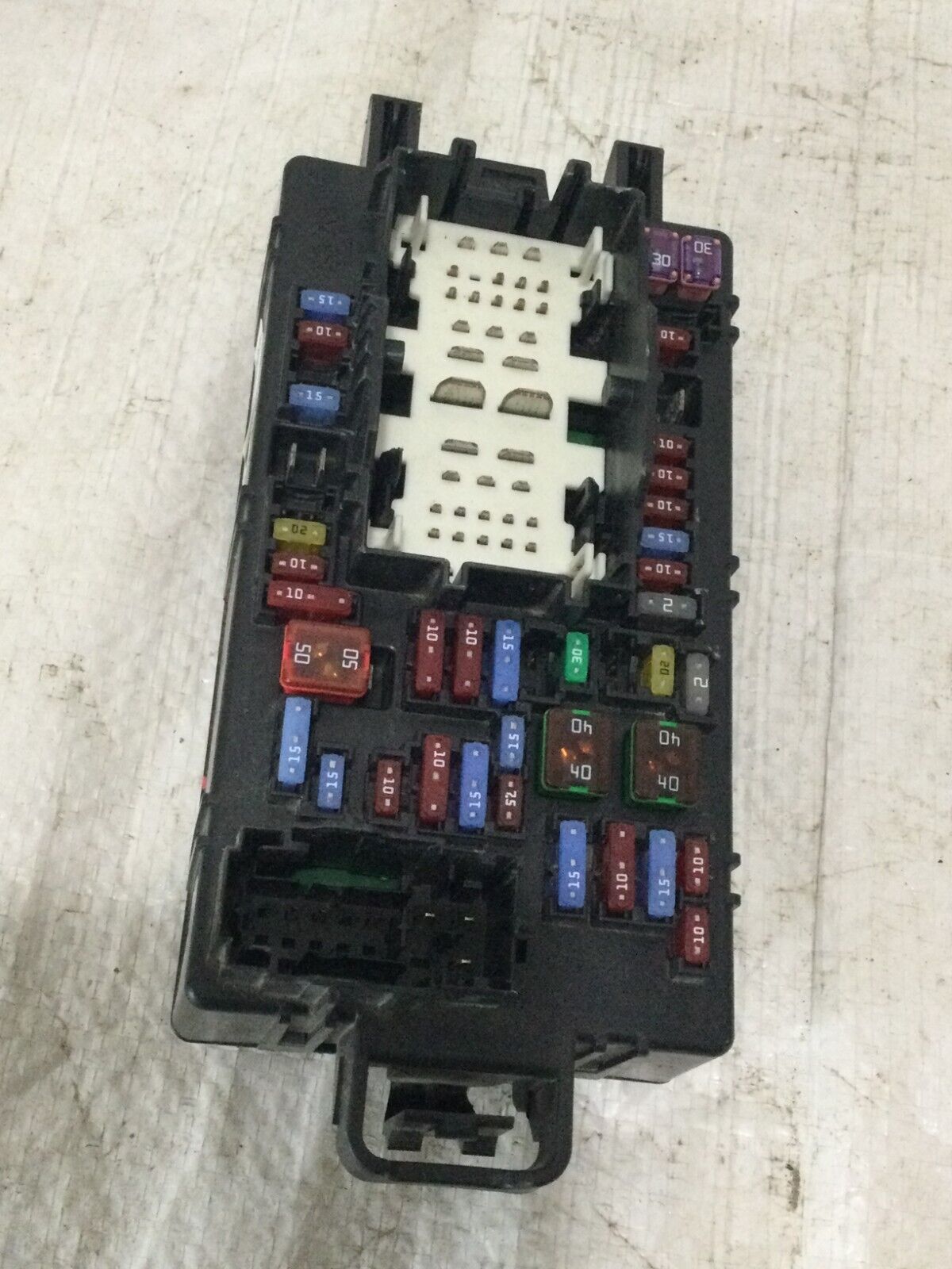 2021 Chevrolet Silverado 1500  Cabin Fuse Junction Box 84582037 OEM