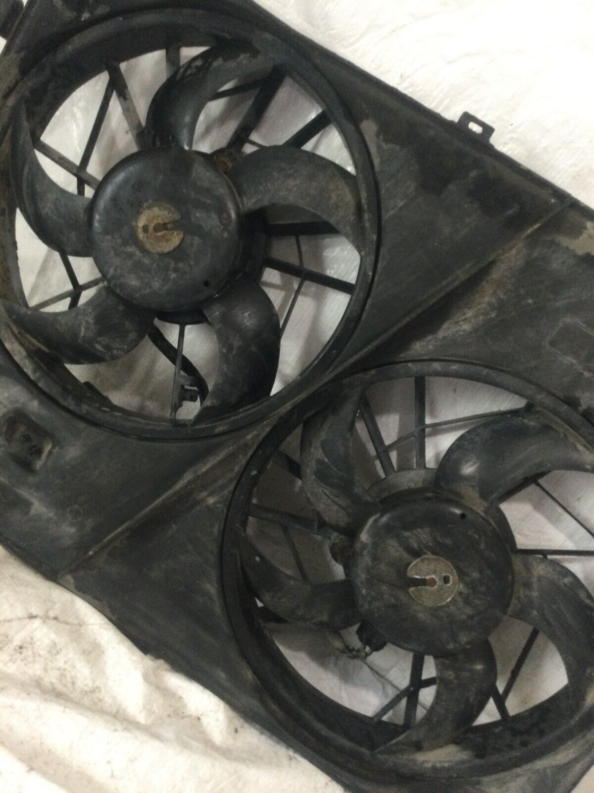 2007 GMC Acadia Intercooler Cooling Fan Assembly OEM 20763602