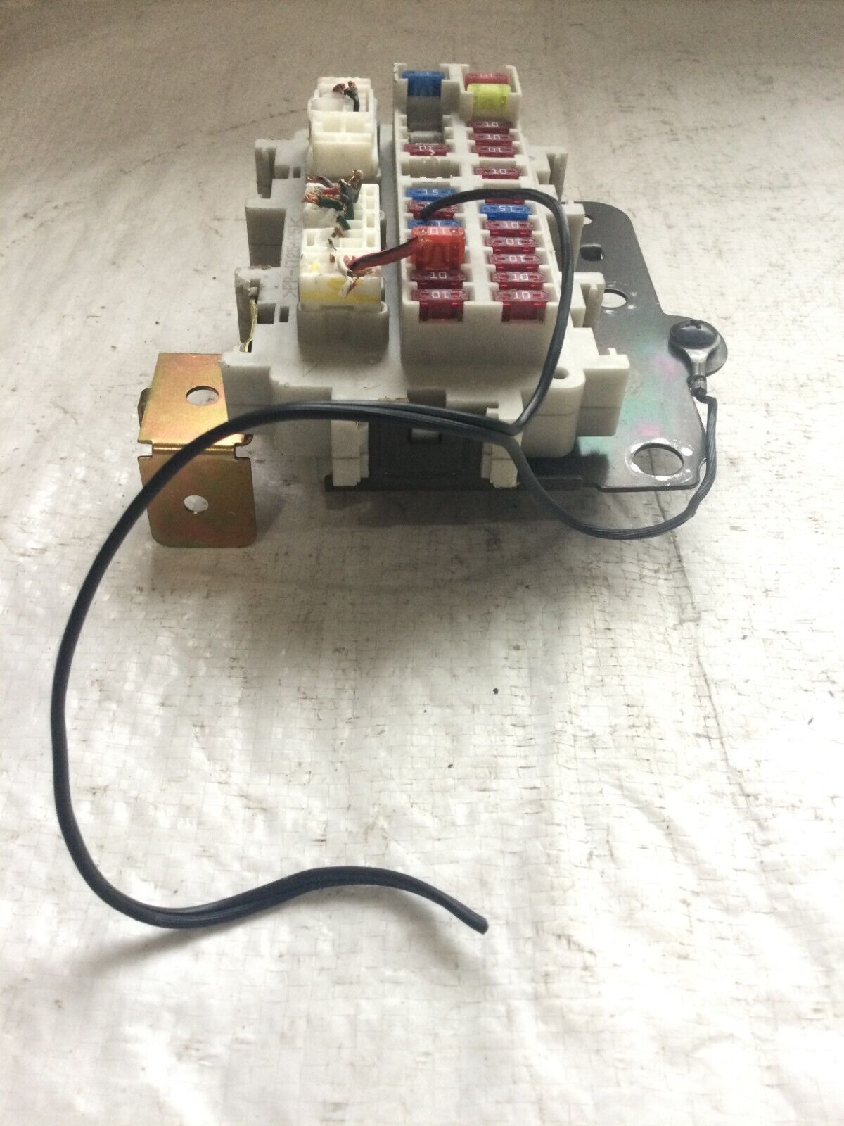 2005 Nissan Xterra Cabin Fuse Box OEM