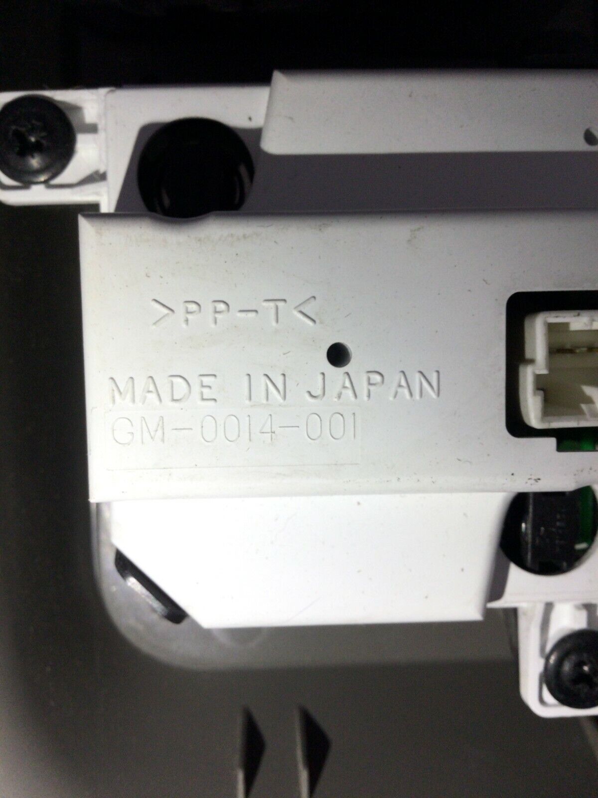 2003-2006 Cadillac Escalade EXT Denali Center Console Trim Clock Bezel 15087592