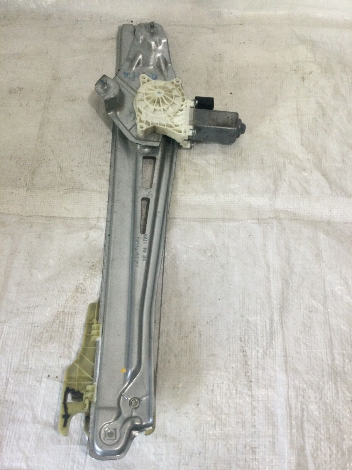 2017 Ford Explorer Rear Right Window Regulator W/ Motor OEM 923548101
