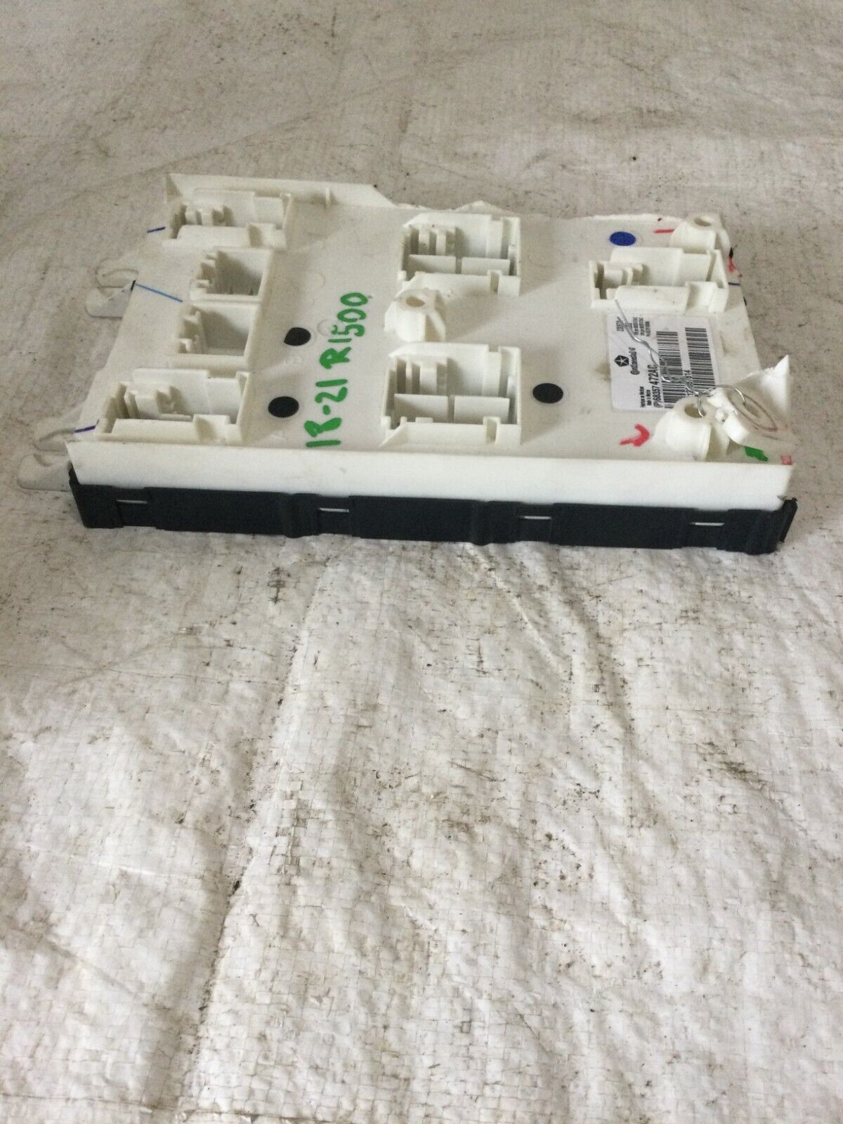 2018 Dodge  Ram  1500   Body Control Module  BCM 68357 472AC OEM