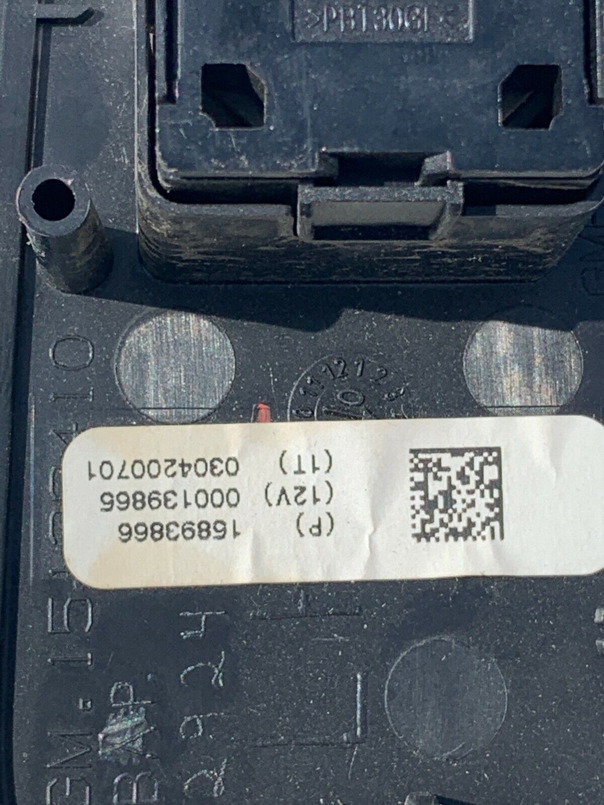 2007-2010-2013 GMC Yukon Tahoe Suburban Rear Left Window Control Switch OEM