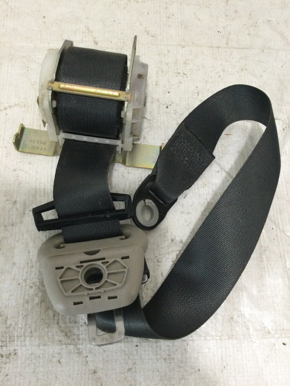 2005 Dodge Ram 1500 Rear Left Seat Belt OEM