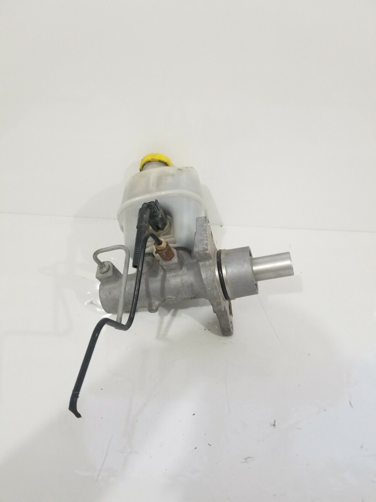 2005 Dodge Ram 2500 Power Brake Master Cylinder W/ Reservoir Tank OEM 