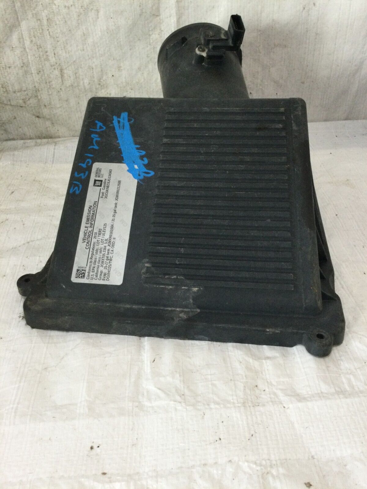 2018 Chevrolet Silverado 1500 Air Cleaner Filter Box OEM