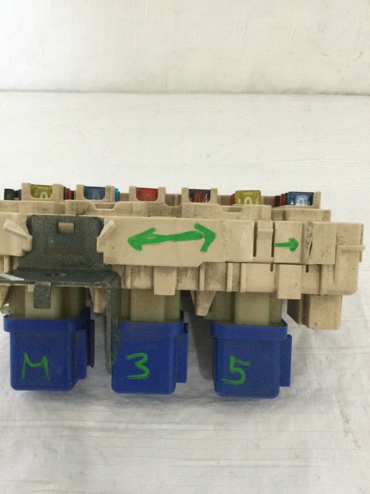 2001 Nissan Xterra Cabin Fuse Box OEM 