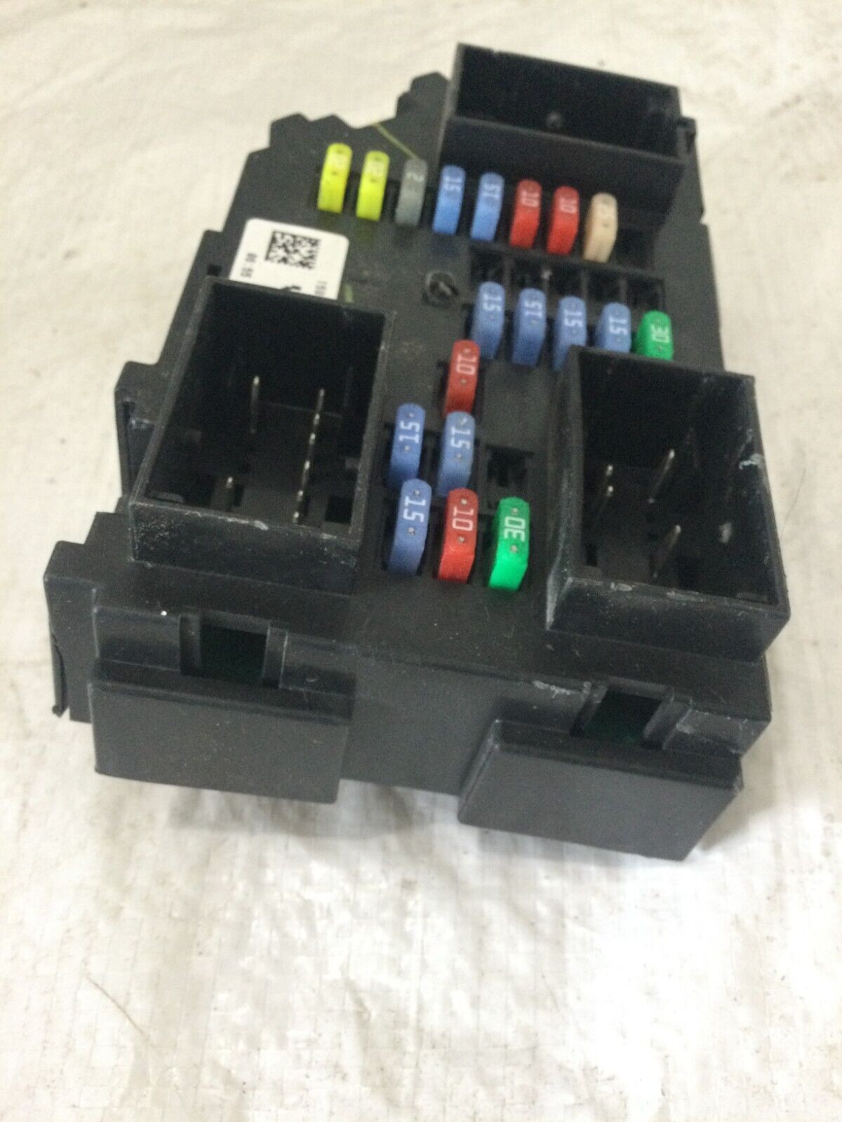 2007-2009 Cadillac Escalade Inertior Cabin Fuse Box 15925044OEM ( DAMAGE CASE )