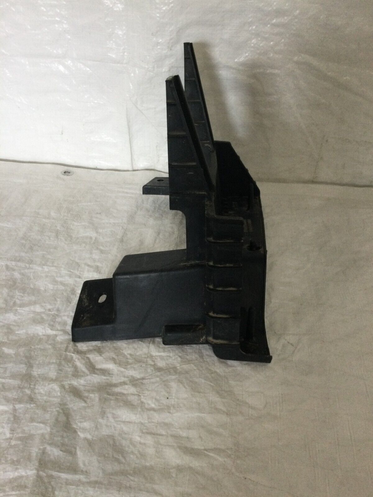 2004 Dodge Ram 1500 Air Cleaner Air Filter Box Bracket Mount OEM 53032453