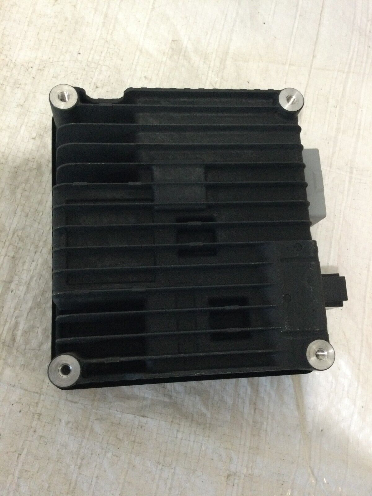 2019-2022 GMC Sierra 3500HD A/C D/C Power Inverter  84379747 OEM