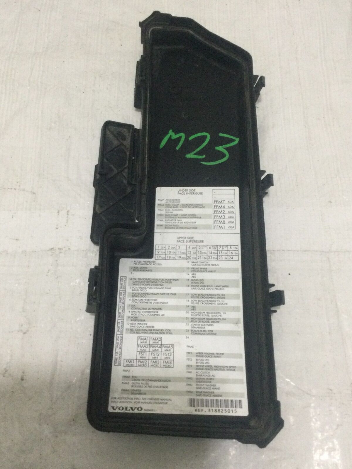 2004-2006 Volvo S60 Fuse Box Plastic Cover LID OEM 9494211