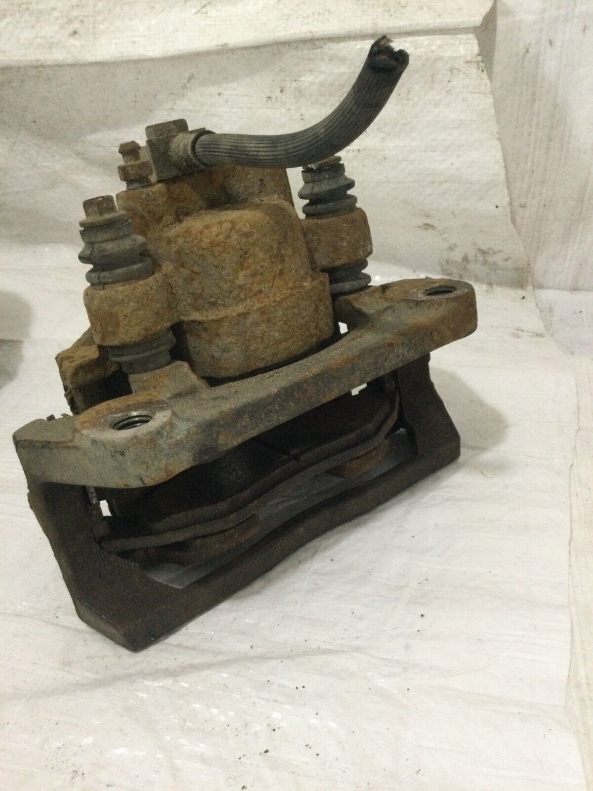 2005 Dodge Ram 2500 Rear Right Side Brake  Caliper OEM