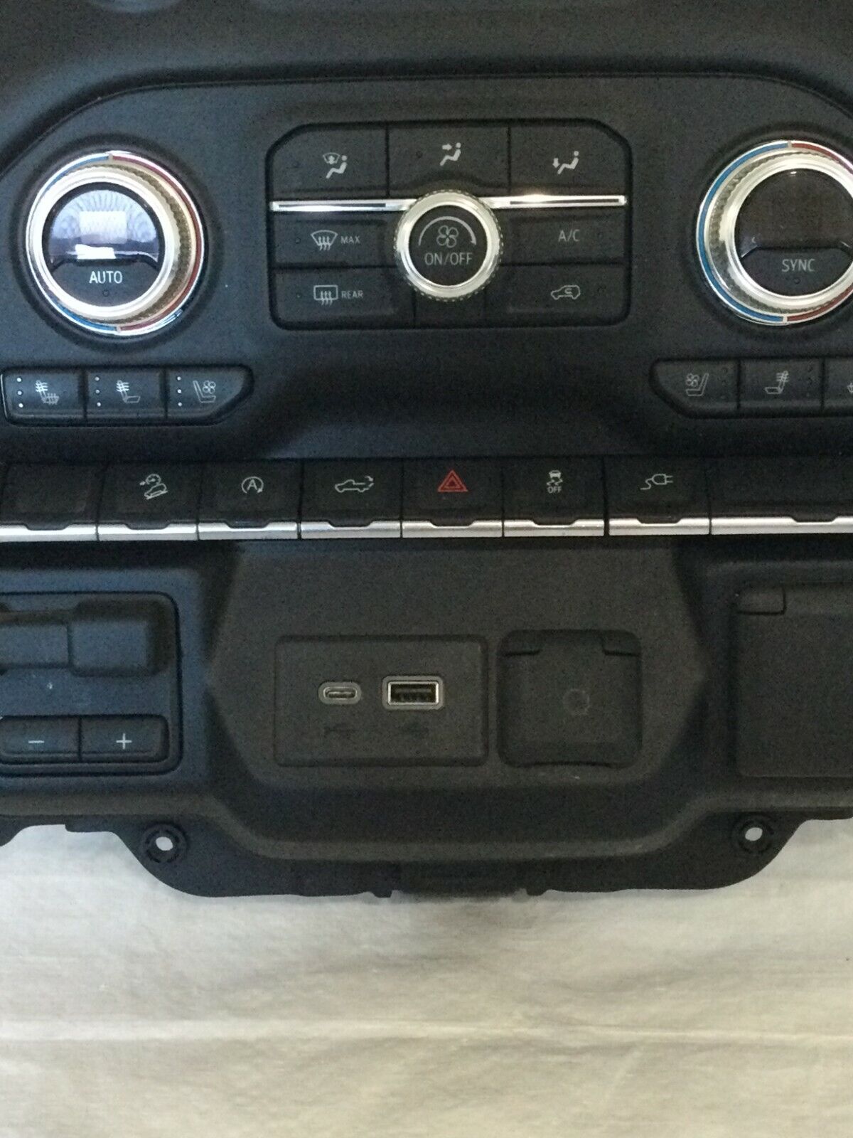 2019 GMC Sierra 1500 Radio Audio Climate Control W/ Information Display Screen 