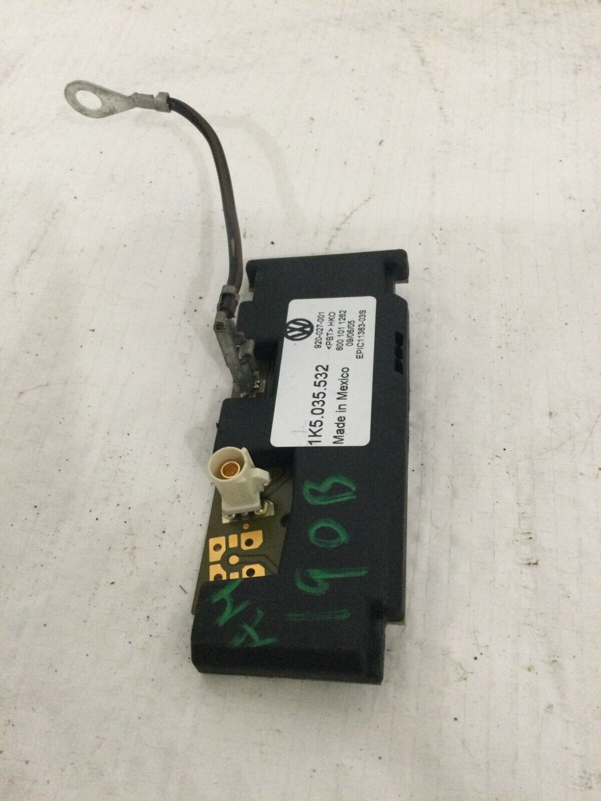 2006 VW Jetta Antenna Amplifier Booster Switch Unit 1K5 035 532 K OEM