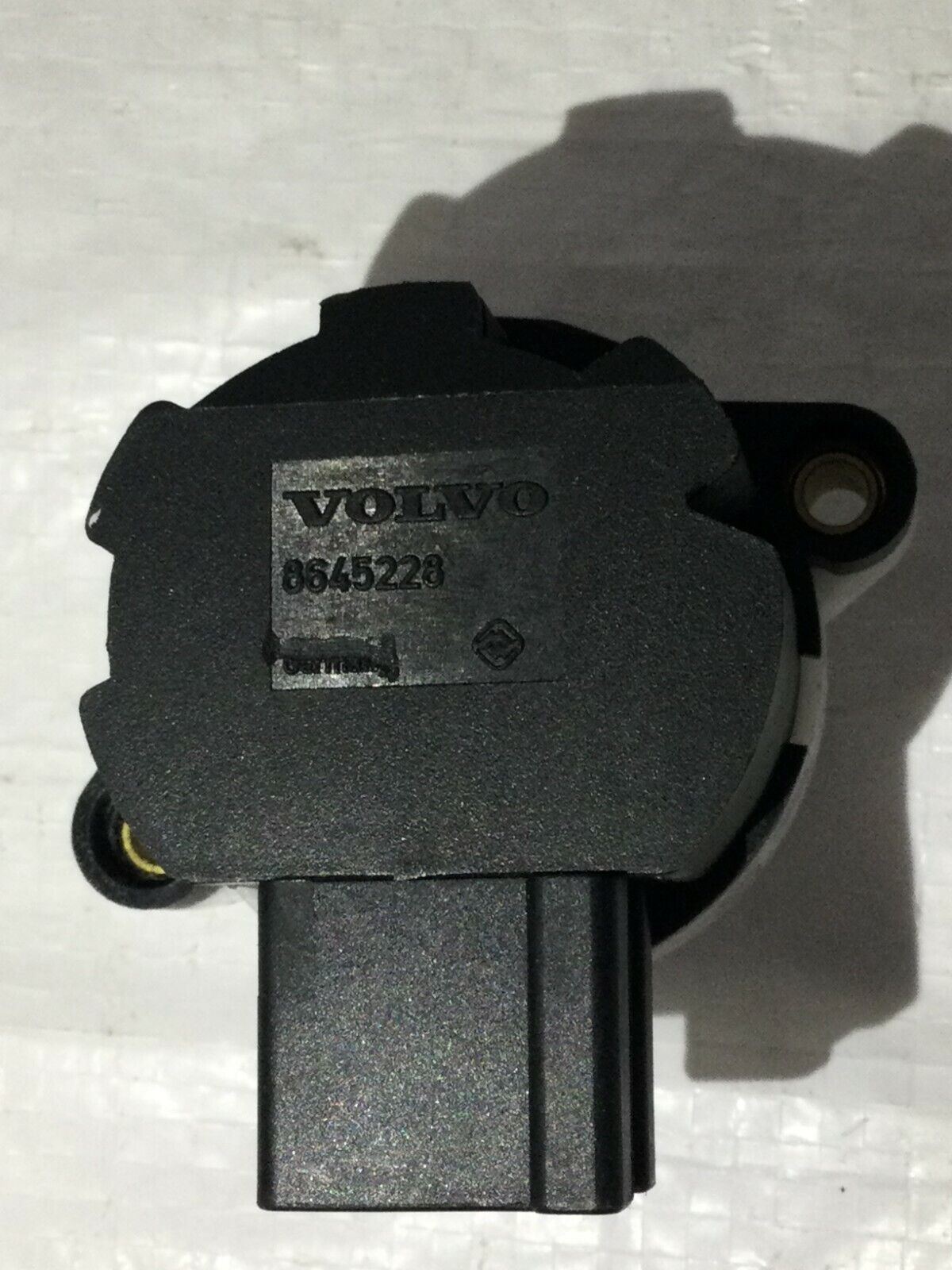 2004 Volvo S60 Steering Column Ignition Switch OEM 8645228