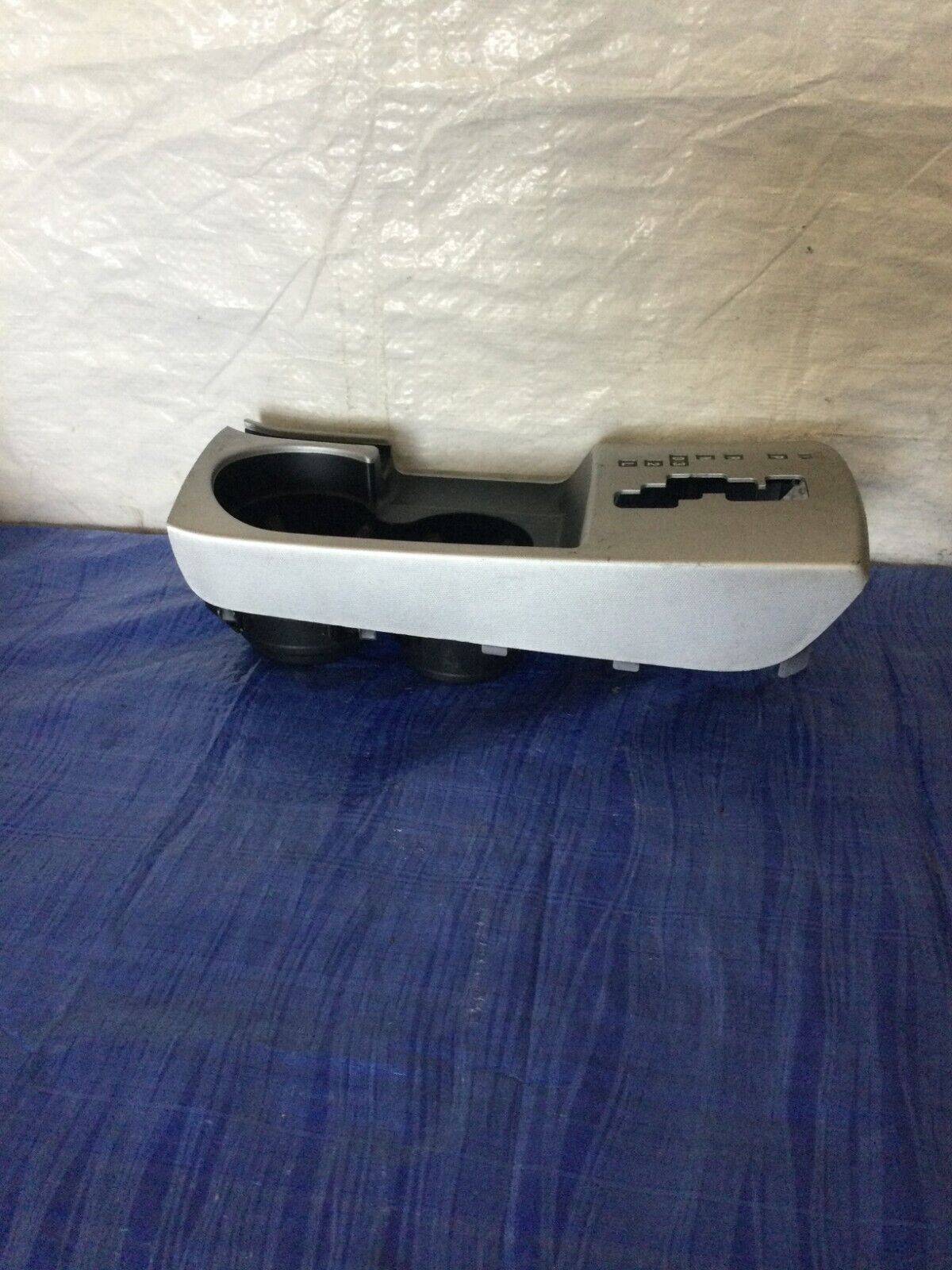 2007-2010 Hyundai Elantra Center Console Shifter Bezel W/ Cup Holder 84650-2H100