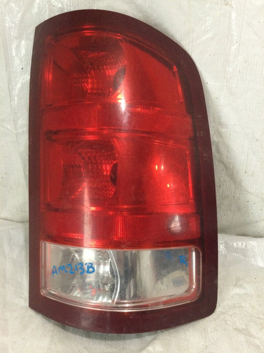 2008 GMC Sierra 2500 Tail Light Lamp Rear Right Passenger Side OEM RH