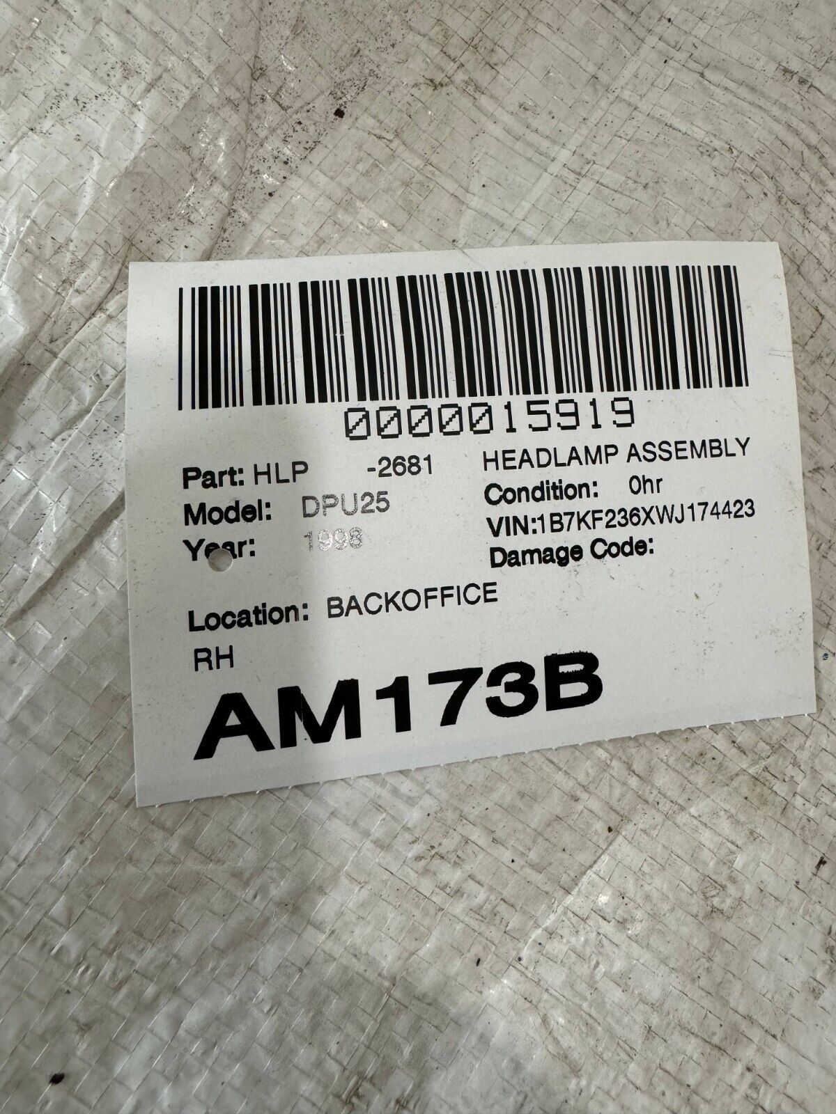 1998-2001 Dodge Ram 2500 Headlight Right Passenger Side OEM ( DAMAGE TAB )