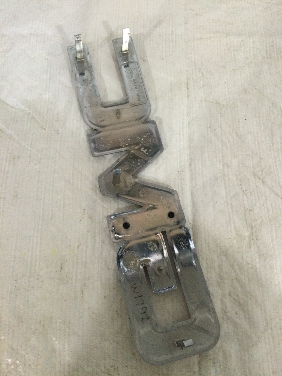 GMC 2003-2007 Grille Emblem Badge 15706323 Denali Yukon OEM