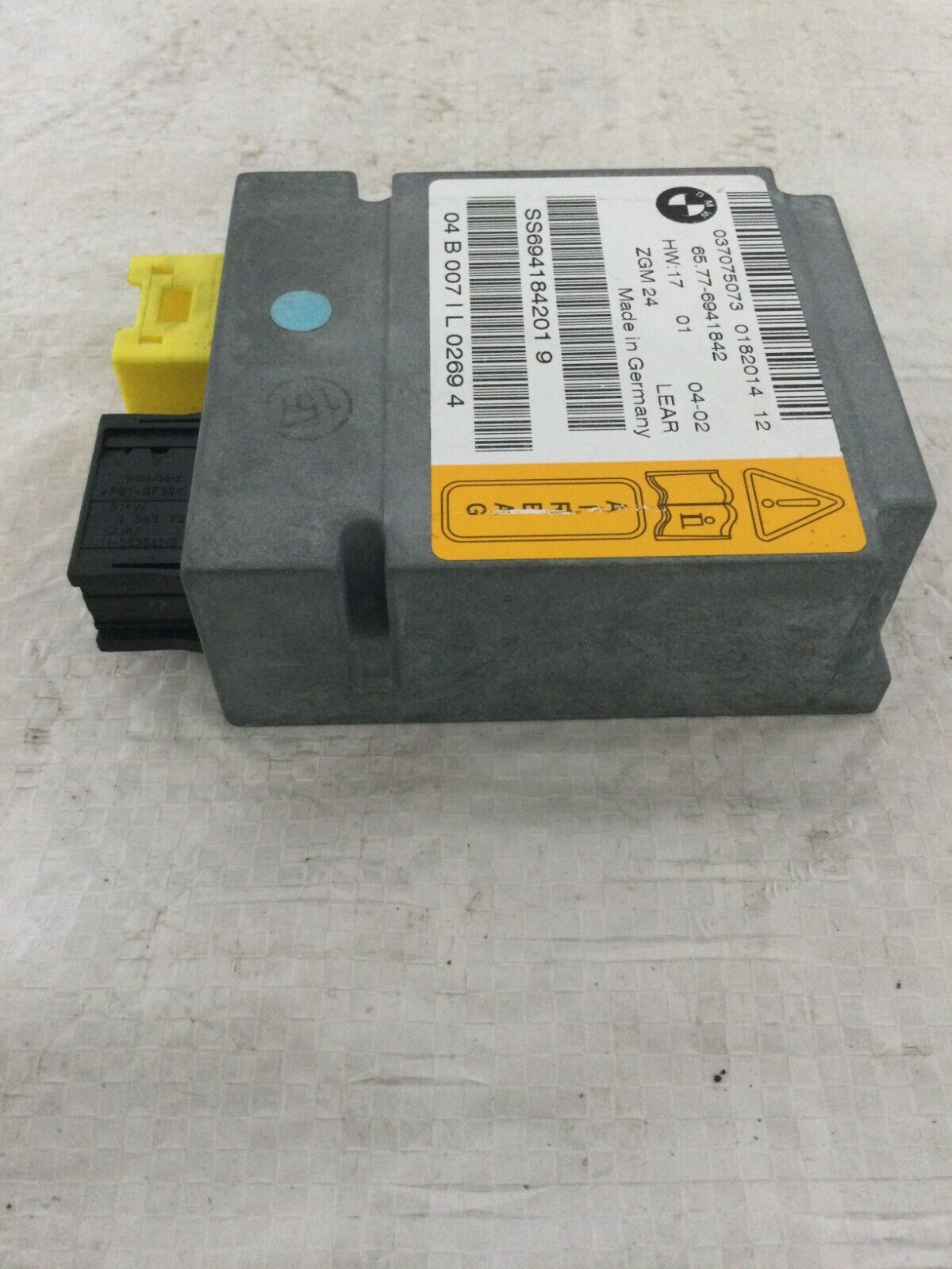  2004 BMW 745i E65/E66 Central SRS Control Module OEM 6941842