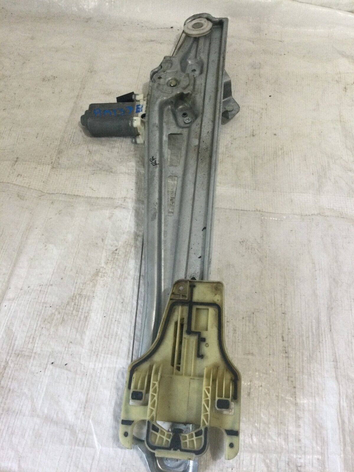 2017 Ford Explorer Rear Right Window Regulator W/ Motor OEM 923548101