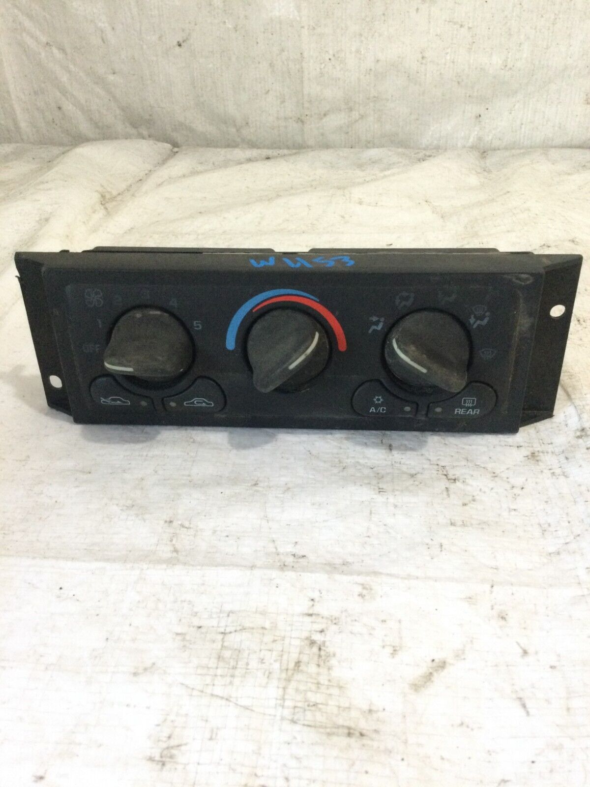 2003 Chevrolet Impala A/C Heater Control Unit OEM 9384461 ( DAMAGED BODY MARKED)