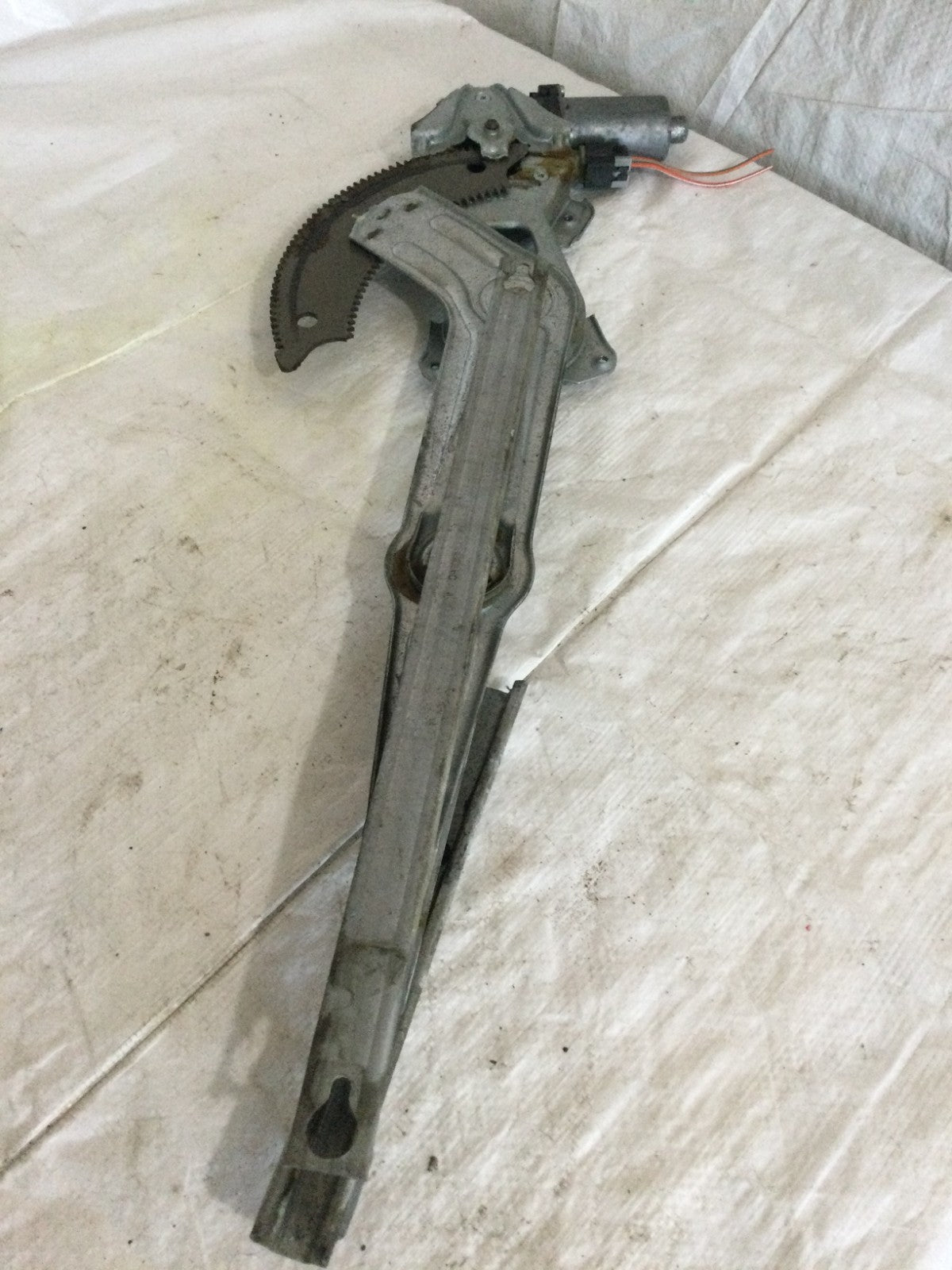 2007 Dodge Ram 1500 Front Left Door Window Regulator W/ Motor OEM 6004PA1075